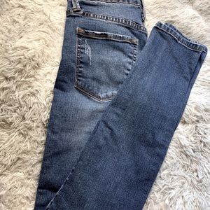 Ripped skinny jeans fashion nova